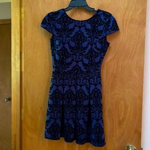 B Darlin Ladies Dress 9/10